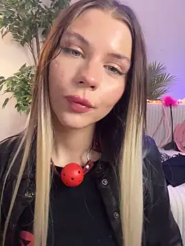 KittyKatyDream online show from February 3, 2025, 7:31 pm