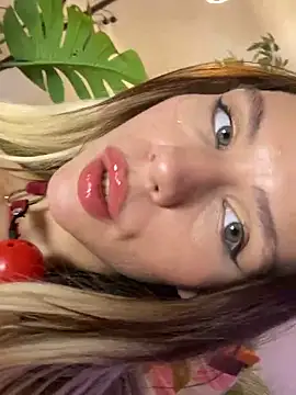 KittyKatyDream online show from March 14, 2025, 7:01 pm