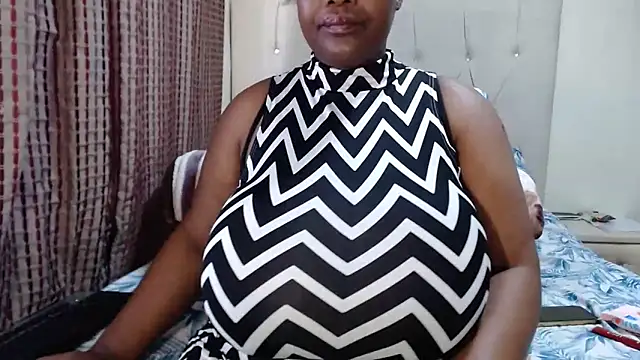 CHOCOLATEDARKBUSTYX online show from October 7, 2025, 8:22 am