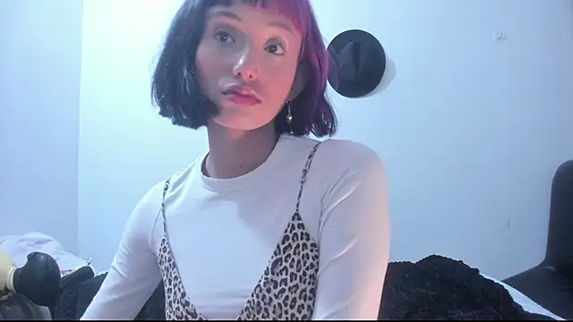 tati cardenas online show from February 18, 2025, 4:37 am