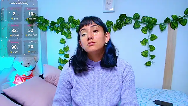 tati cardenas online show from September 17, 2025, 4:36 am