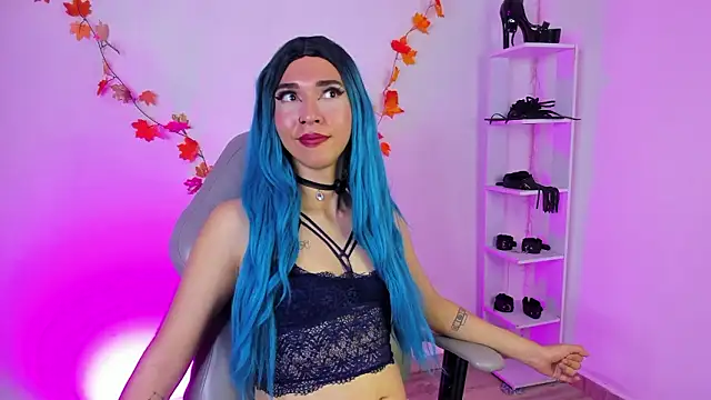 sofi elfqueen online show from February 3, 2026, 2:53 am