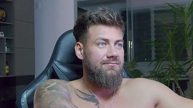 Snapshot of UbbeViking chatting on January 17, 2025, 10:01 pm UbbeViking online show from January 17, 2025, 10:01 pm