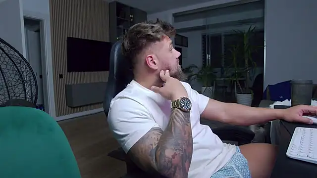 Snapshot of UbbeViking chatting on January 31, 2025, 7:29 pm UbbeViking online show from January 31, 2025, 7:29 pm