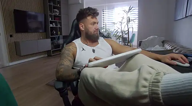 Snapshot of UbbeViking chatting on March 10, 2025, 3:20 pm UbbeViking online show from March 10, 2025, 3:20 pm