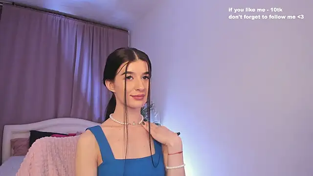 LauraCoy online show from February 17, 2025, 8:26 pm