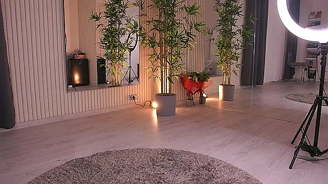 Abbela White online show from February 4, 2025, 9:28 am