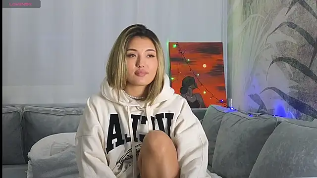 lily  foster online show from December 26, 2024, 4:36 pm