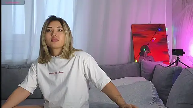 lily  foster online show from January 15, 2025, 6:22 am