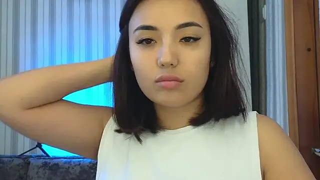 lily  foster online show from September 11, 2025, 6:24 am