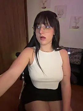 Megan lu2 online show from January 14, 2025, 3:01 am