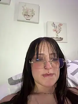 Megan lu2 online show from February 8, 2025, 1:11 pm