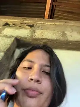 moncerrat luna online show from January 30, 2025, 7:15 pm