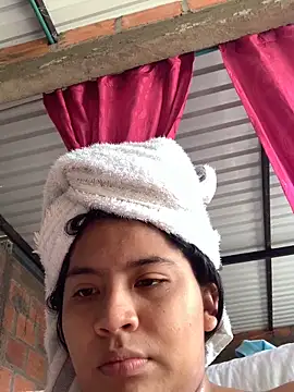 moncerrat luna online show from March 20, 2025, 4:20 pm