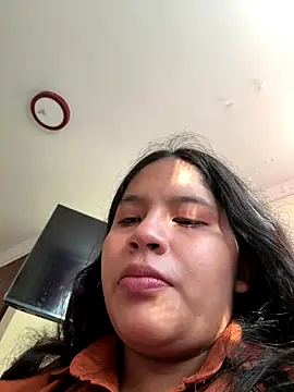 moncerrat luna online show from October 14, 2025, 10:21 pm