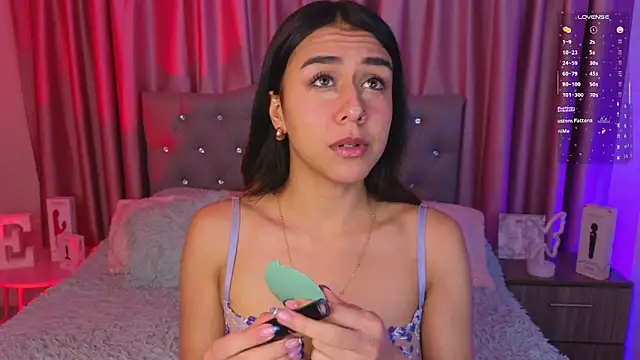 Emiily Scott1 online show from July 8, 2026, 2:49 am