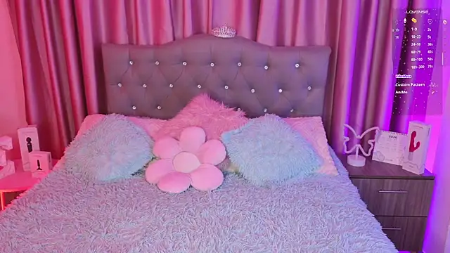 Emiily Scott1 online show from July 17, 2026, 2:07 am