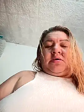 HORNY MATURE25 online show from April 19, 2026, 5:45 pm