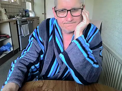 daddyflash online show from June 6, 2026, 9:36 am