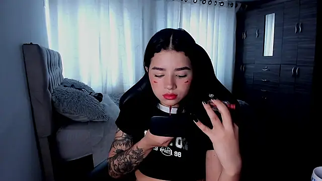 aliice walker  online show from December 2, 2025, 3:51 pm