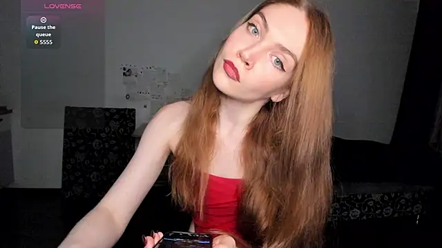 KitsuneRem online show from September 9, 2025, 9:03 pm