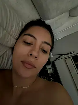 Sophie  Foxxx online show from November 19, 2025, 12:27 pm