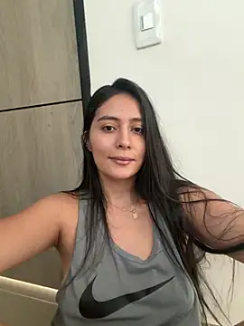 Sophie  Foxxx online show from April 19, 2026, 6:10 pm