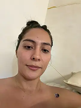 Sophie  Foxxx online show from April 21, 2026, 3:57 am