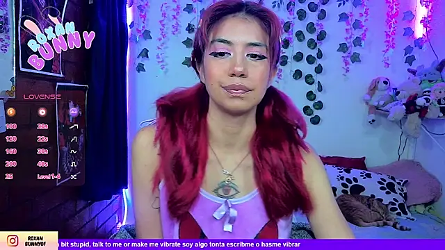 Snapshot of Roxanbunny1 chatting on May 14, 2026, 3:02 am Roxanbunny1 online show from May 14, 2026, 3:02 am