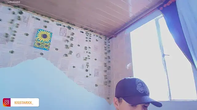 kisstarxxx online show from October 16, 2025, 9:16 pm