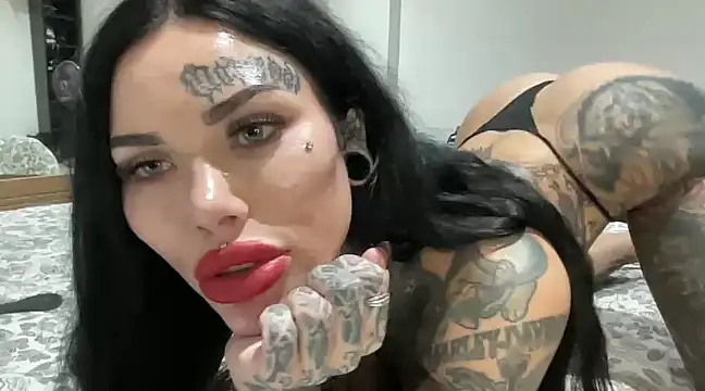 claudiacvc95 online show from December 5, 2024, 8:44 am