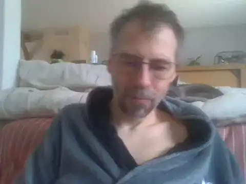 ptitcanard60600 online show from December 15, 2024, 1:00 pm