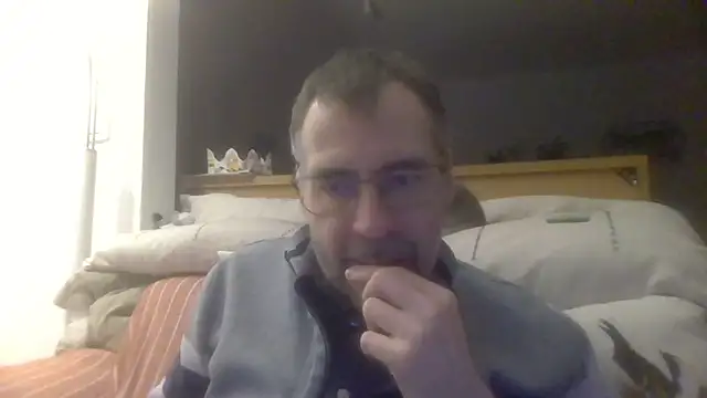 ptitcanard60600 online show from January 28, 2025, 10:34 pm