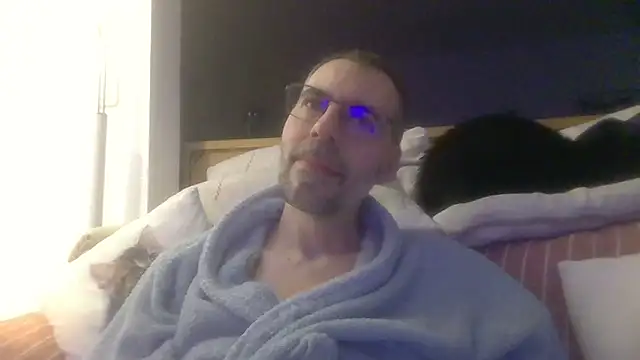 ptitcanard60600 online show from March 8, 2025, 10:02 pm