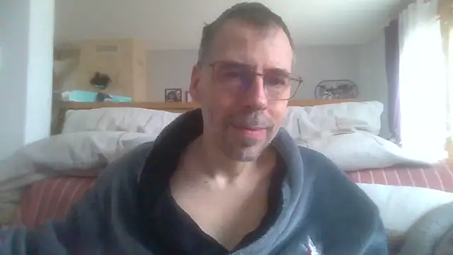 ptitcanard60600 online show from March 22, 2025, 10:39 am