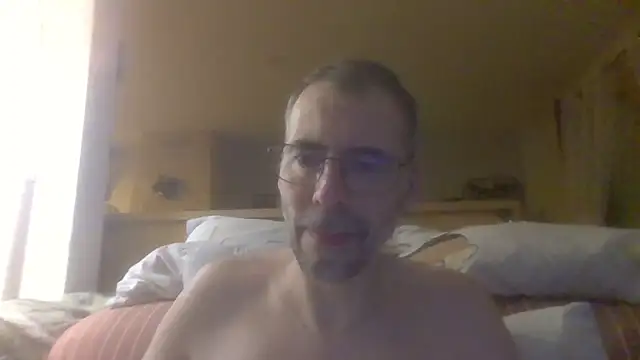 ptitcanard60600 online show from October 5, 2025, 5:22 pm