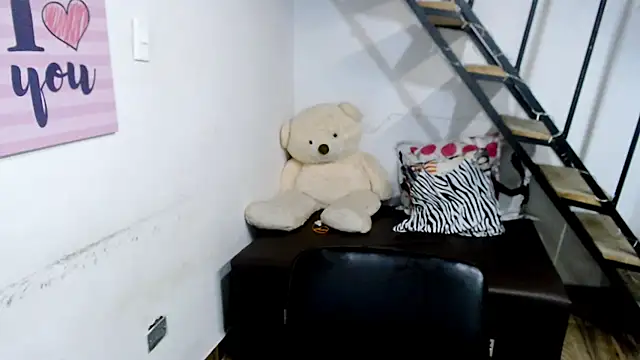 samantha baby  online show from January 19, 2025, 10:06 pm