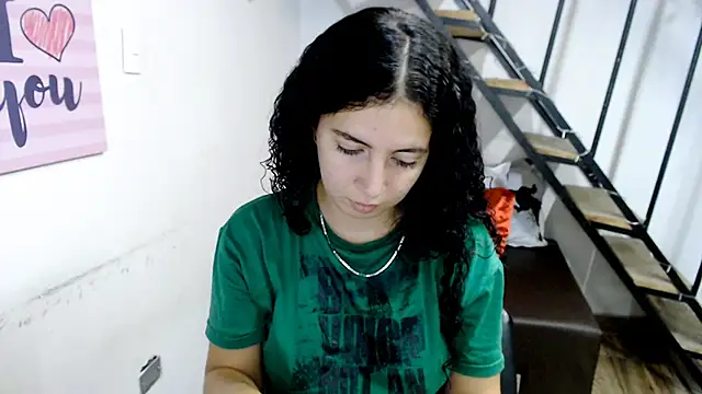 samantha baby  online show from January 22, 2025, 11:21 pm