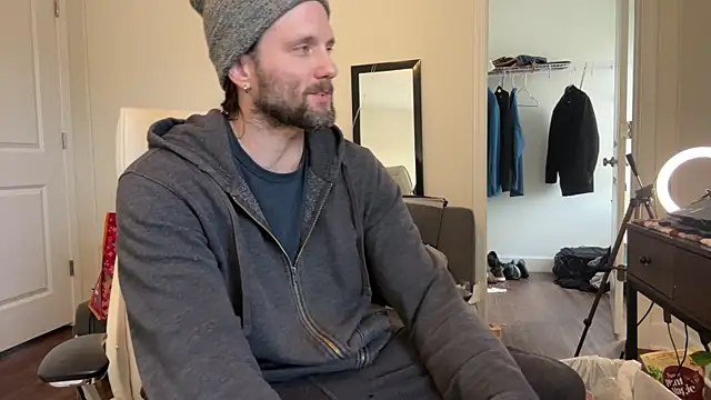 alexmannd online show from January 22, 2025, 2:46 pm