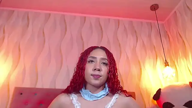 IsabelaLatina online show from November 7, 2025, 3:34 pm