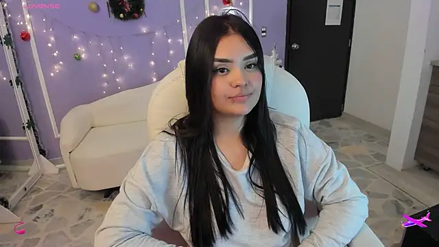 martinasaez online show from January 8, 2025, 10:37 pm