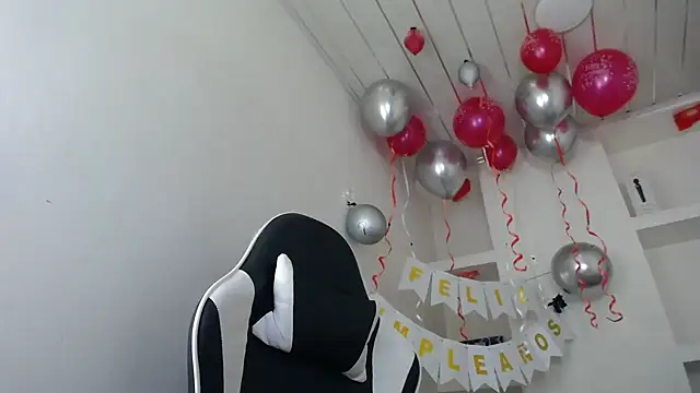 Charis 21 online show from November 14, 2025, 9:08 am