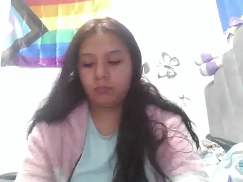 Snapshot of Charis_21 chatting on April 28, 2026, 11:21 pm Charis 21 online show from April 28, 2026, 11:21 pm