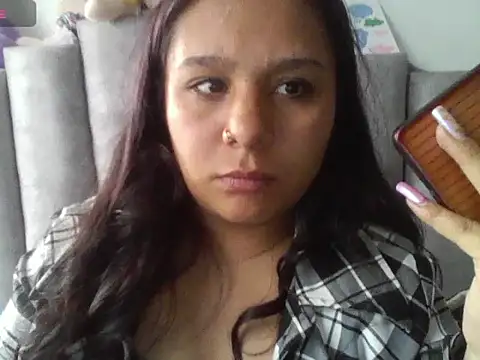 Snapshot of Charis_21 chatting on May 22, 2026, 9:53 pm Charis 21 online show from May 22, 2026, 9:53 pm