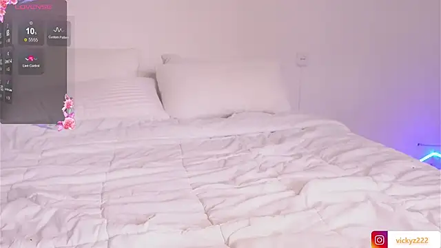 Victoriaxx  online show from March 3, 2026, 8:53 am