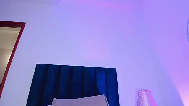 NoraDasilva online show from January 17, 2025, 3:45 am