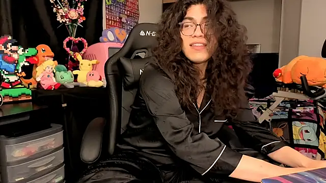 ShinyCherub online show from September 23, 2025, 4:32 pm