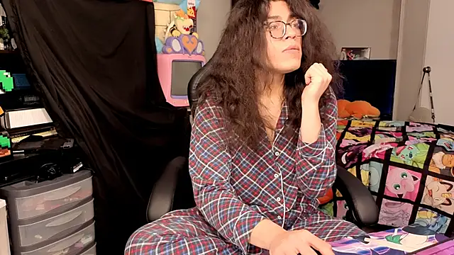 ShinyCherub online show from December 3, 2025, 2:52 am