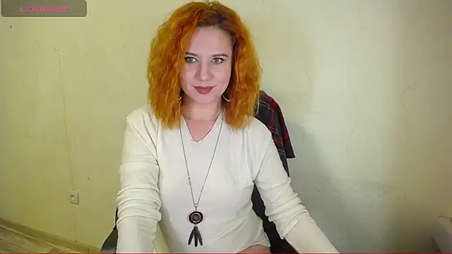 Snapshot of RedHeadSTARx chatting on February 28, 2025, 7:25 pm RedHeadSTARx online show from February 28, 2025, 7:25 pm
