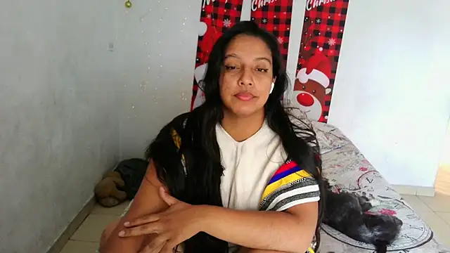 almaswan1 online show from December 16, 2024, 5:33 pm